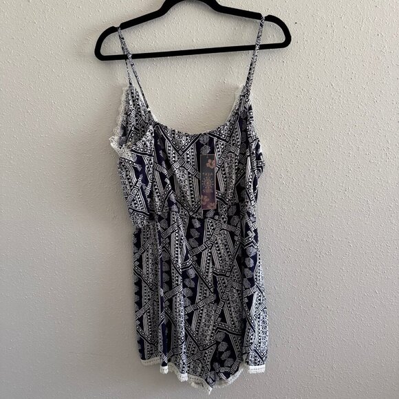 NWT Raya Sun XL Romper Boho Print Lace Trim Strappy Jumpsuit - Picture 5 of 6